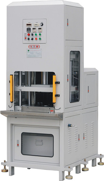 深圳塑膠模具廠,深圳市模具廠,深圳模具廠,深圳模具,深圳塑膠模具