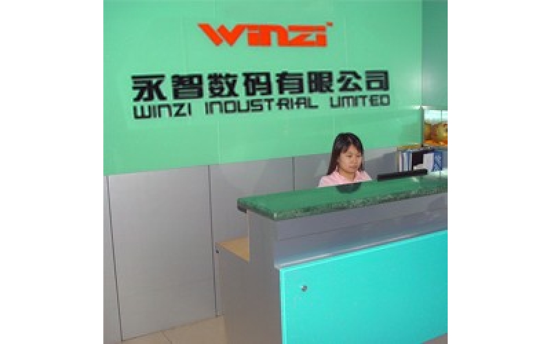 2005年4月同一時(shí)間在深圳會展中心也做了一次展覽  深圳塑膠模具公司